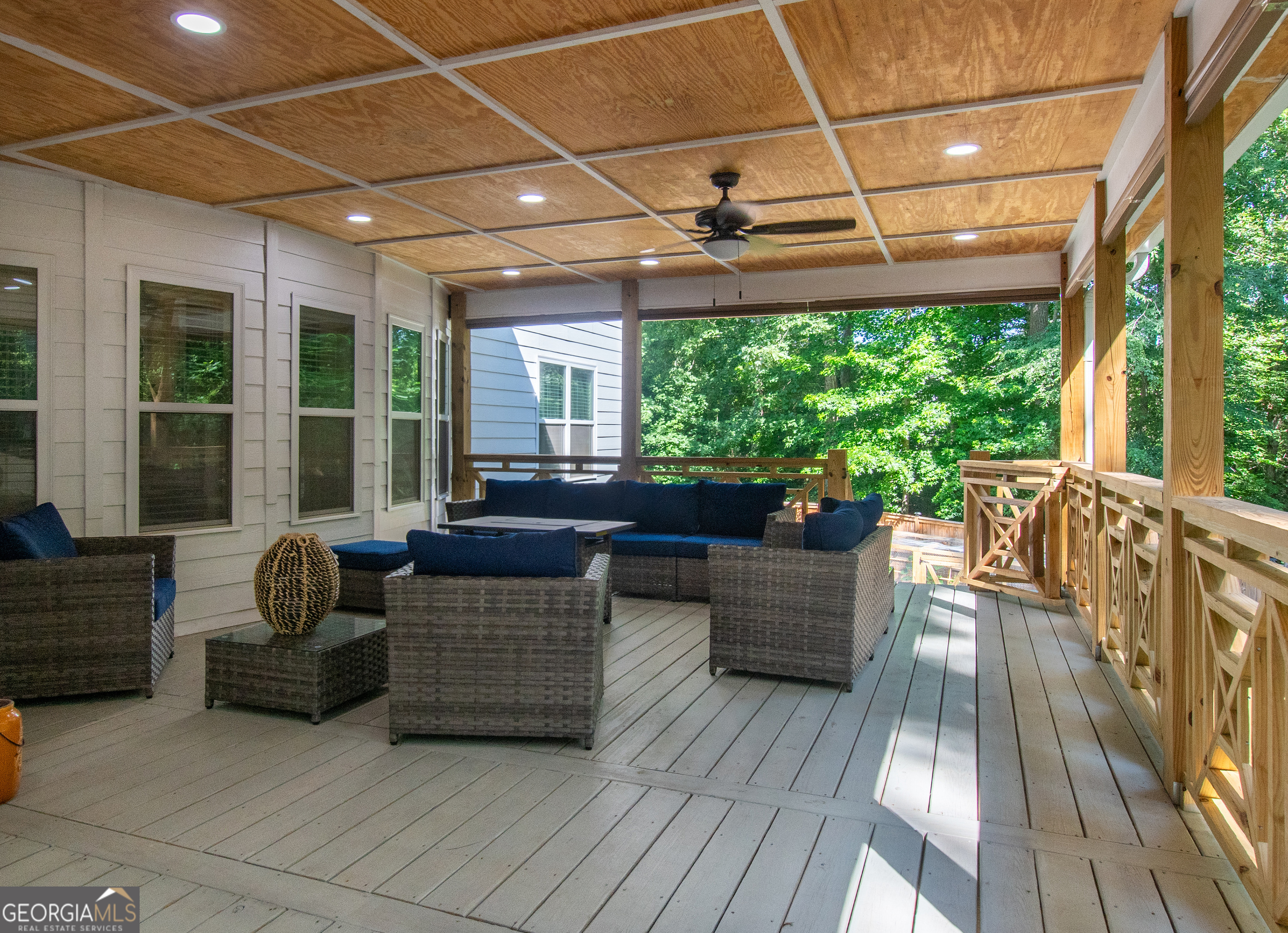 Newnan, Georgia 30265, United States, 6 Bedrooms Bedrooms, ,5 BathroomsBathrooms,Residential,Active,151513