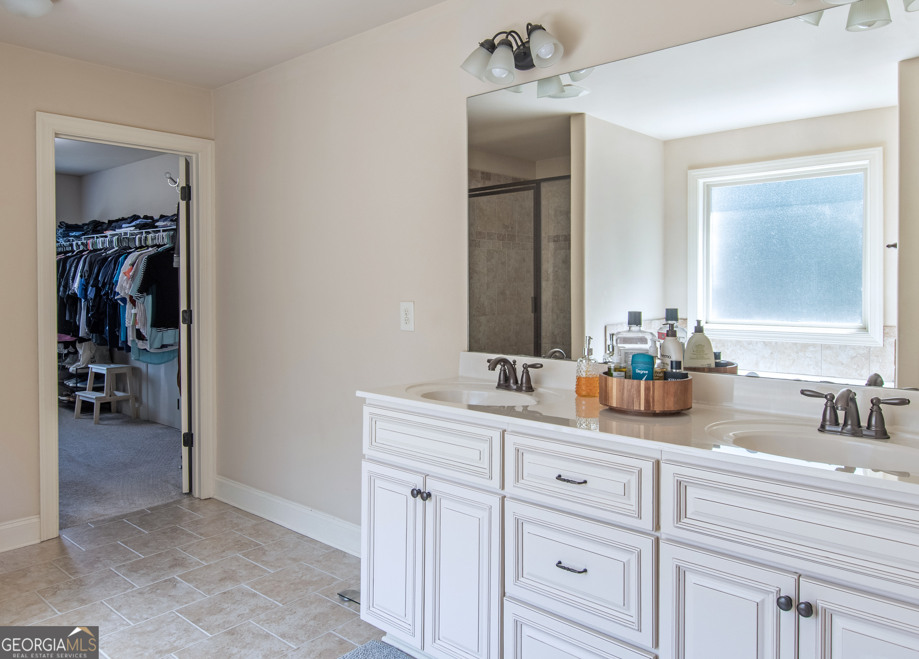 Newnan, Georgia 30265, United States, 6 Bedrooms Bedrooms, ,5 BathroomsBathrooms,Residential,Active,151513