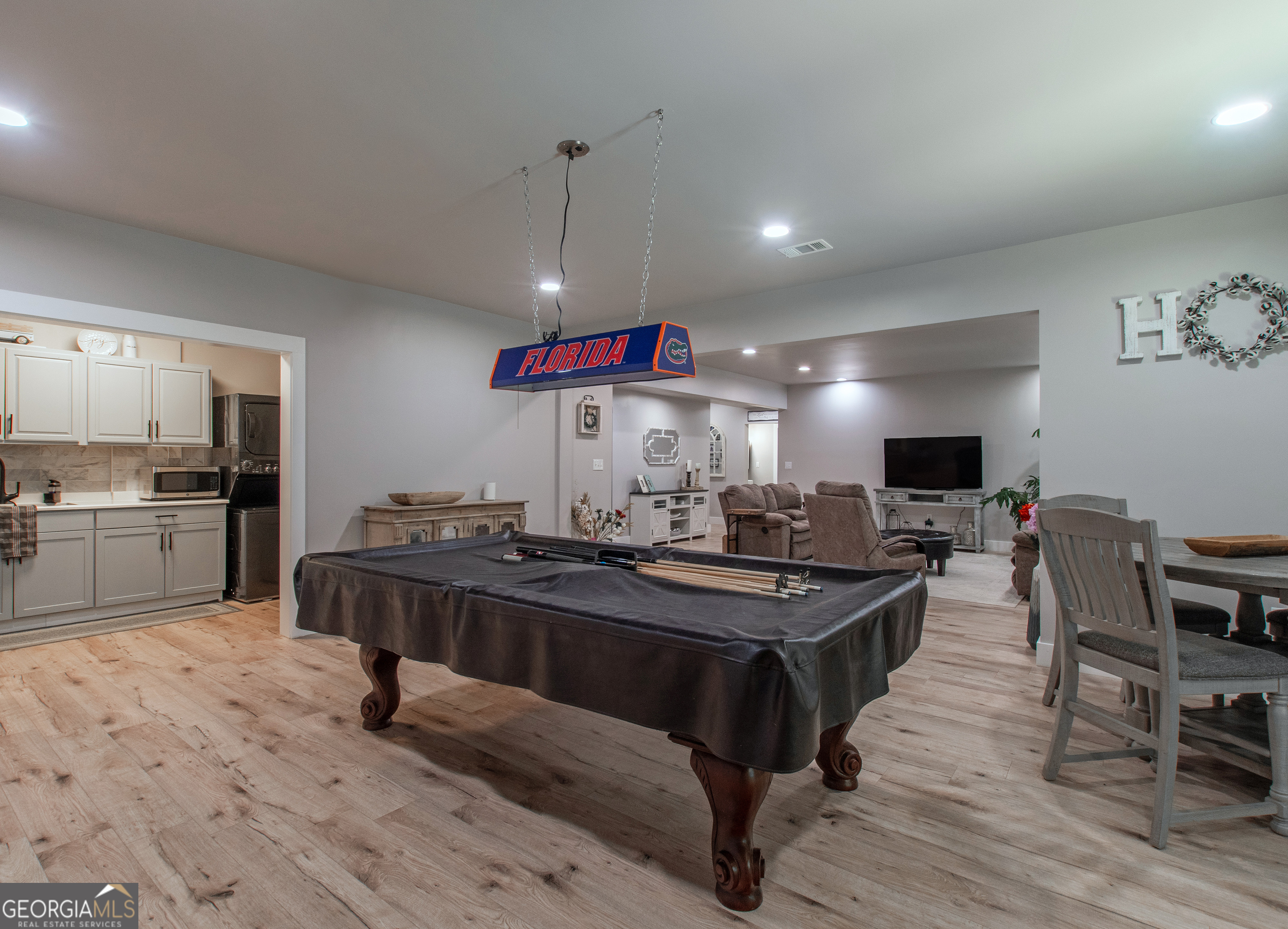 Newnan, Georgia 30265, United States, 6 Bedrooms Bedrooms, ,5 BathroomsBathrooms,Residential,Active,151513