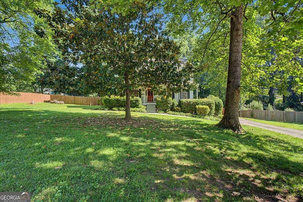 Photo of 1919 Mceachern Manor Drive SW, Marietta, GA 30064 (MLS # 10783080)