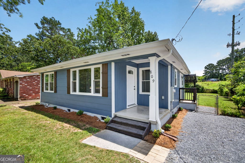 Photo of 809 Charlton St, Rome, GA 30165 (MLS # 10802566)