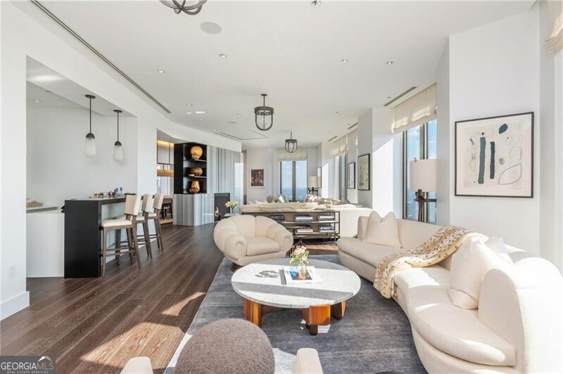 3376 Peachtree RD NE PH51