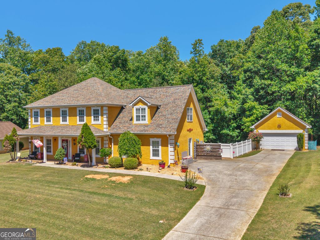 Photo of 225 Lofty Eagle Lane, Fayetteville, GA 30214 (MLS # 10766284)