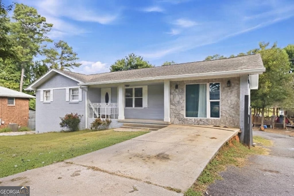 Photo of 1594 Dellwood Circle, Morrow, GA 30260 (MLS # 10874808)