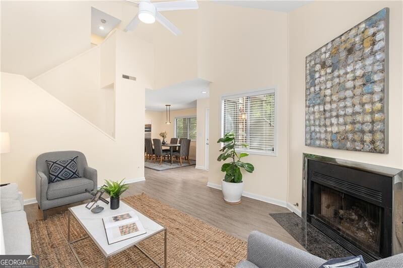 701 Cedar Chase CIR NE