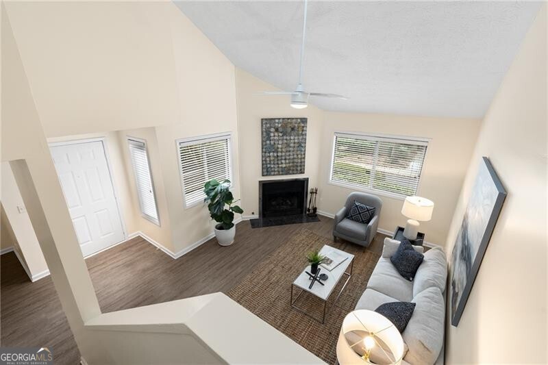 701 Cedar Chase CIR NE