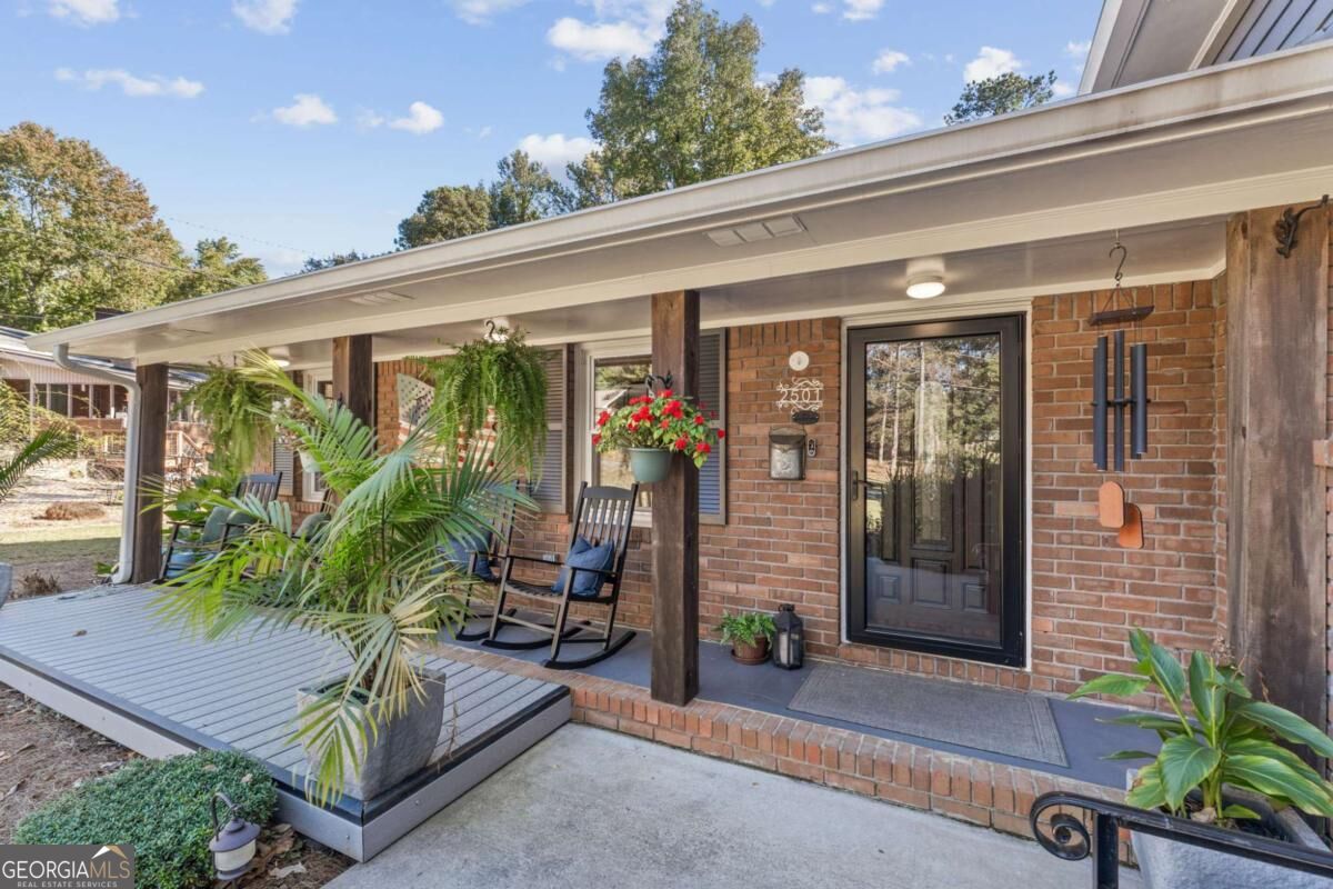 2501 Due West CIR NW