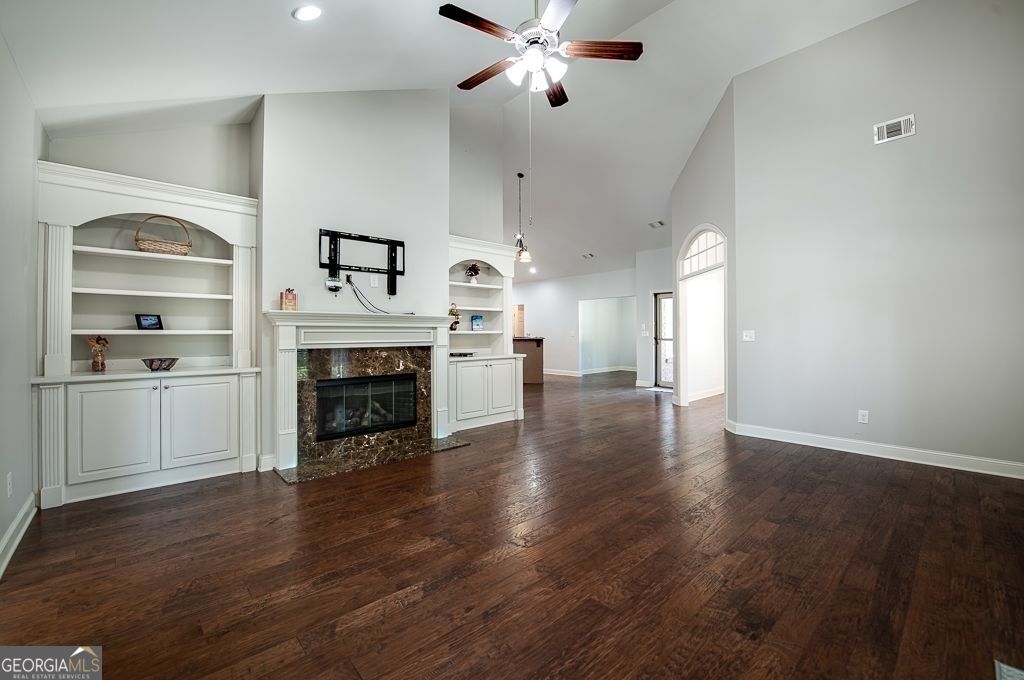 4140 Lanier Ridge WALK 104