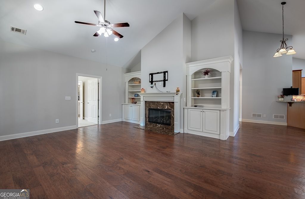 4140 Lanier Ridge WALK 104