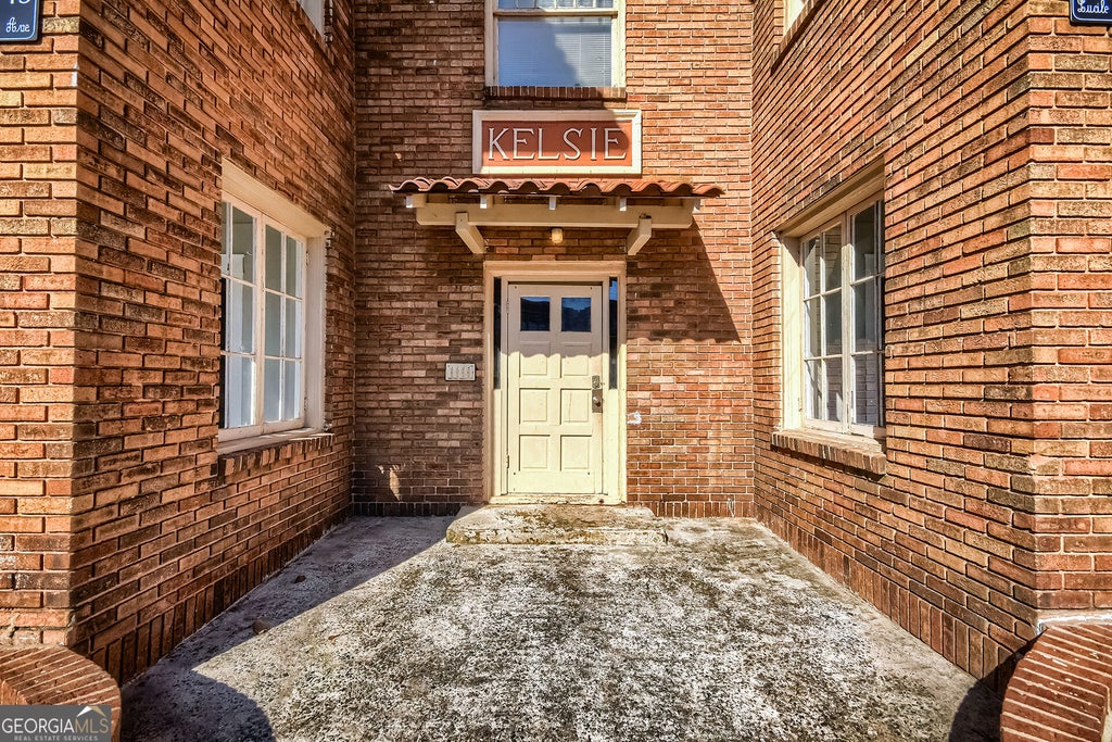 Photo of 1445 Lucile Avenue SW, Atlanta, GA 30310 (MLS # 10825646)