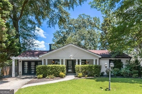 Photo of 1781 Warren Court NW, Atlanta, GA 30318 (MLS # 10811331)