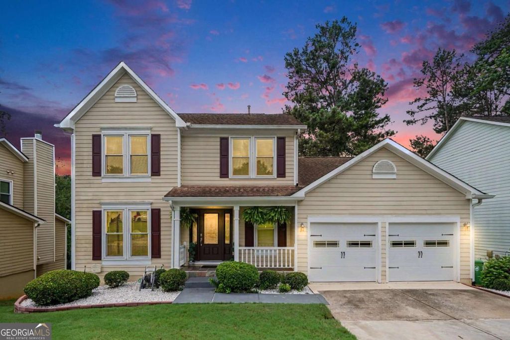 Photo of 1975 Wynhurst Crossing, Stone Mountain, GA 30088 (MLS # 10805681)