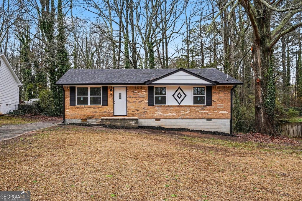 Photo of 8355 Dunellen Lane, Jonesboro, GA 30238 (MLS # 10701280)