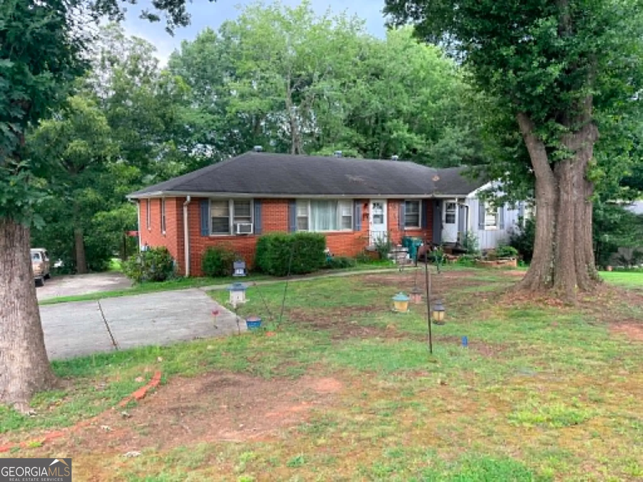 2195 Trailwood Drive SE