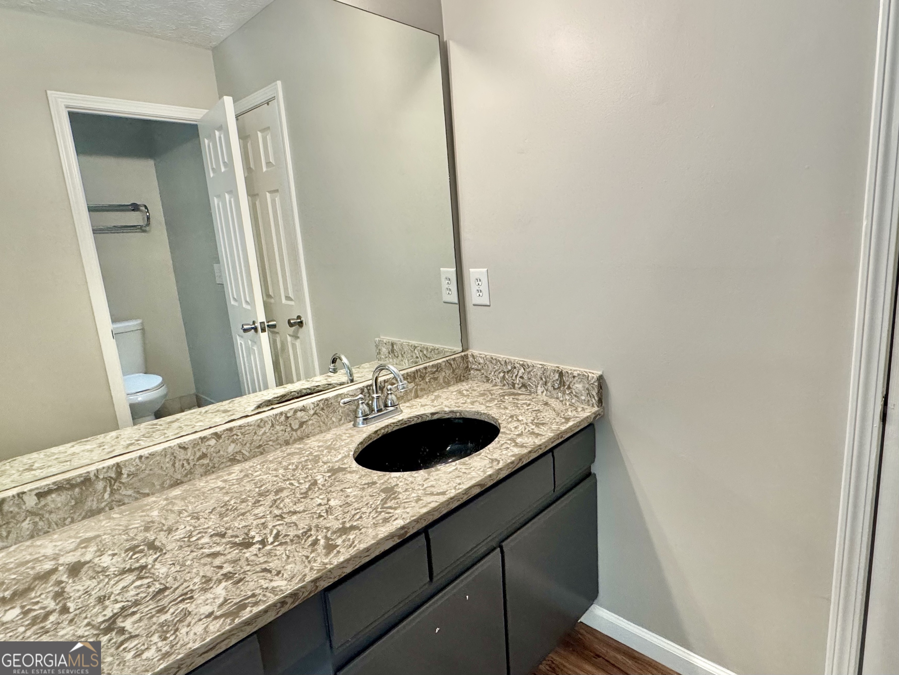 Peachtree City, Georgia 30269, United States, 3 Bedrooms Bedrooms, ,2 BathroomsBathrooms,Residential,Pending,139027