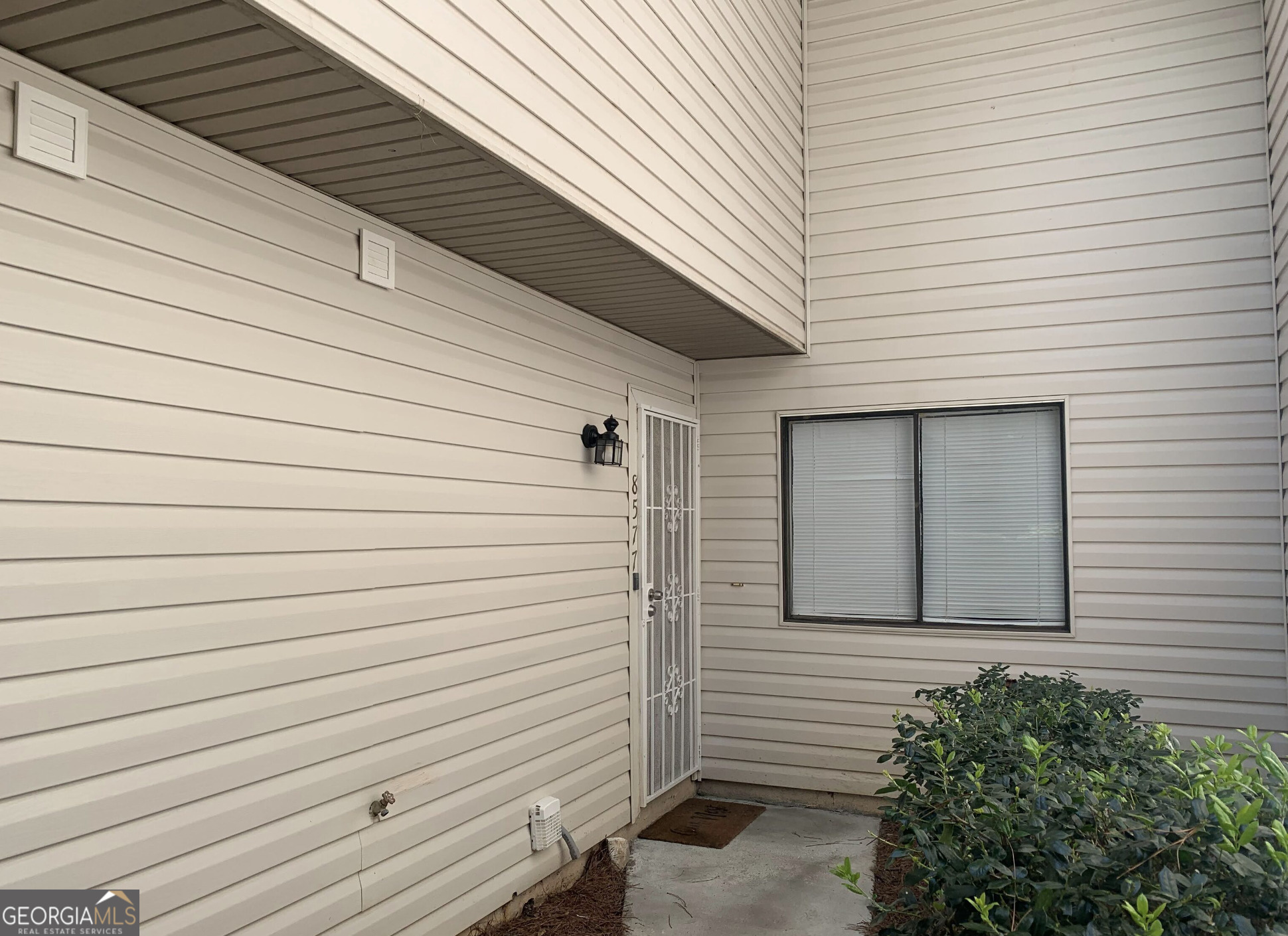 Welcome to this 3 bed, 1.5 bath 2-story condo. The kitchen space is open with plenty of cabinet space and stainless steel appliances. Also features dining room and living room areas, a laundry closet, newer water heater and HVAC units, and more! Enjoy the fenced outdoor patio space and your very own assigned parking spaces. Soak in the convenience of being close to shopping, groceries, and public transportation while also being just minutes from the interstate. Welcome to this 3 bed, 1.5 bath 2-story condo. The kitchen space is open with plenty of cabinet space and stainless steel appliances. Also features dining room and living room areas, a laundry closet, newer water heater and HVAC units, and more! Enjoy the fenced outdoor patio space and your very own assigned parking spaces. Soak in the convenience of being close to shopping, groceries, and public transportation while also being just minutes from the interstate.