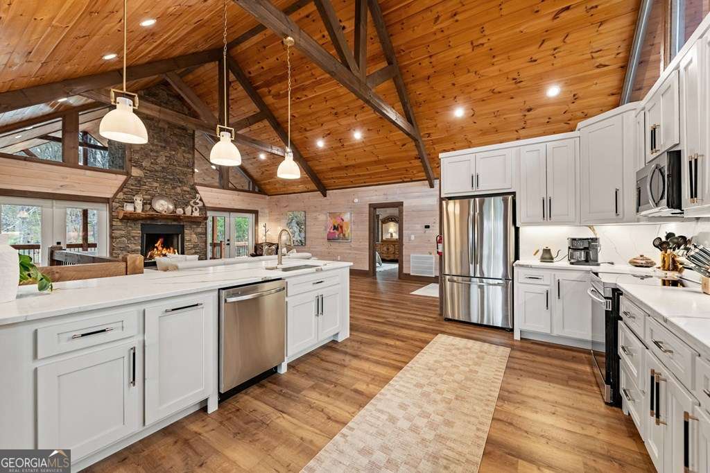 346 Logan DR