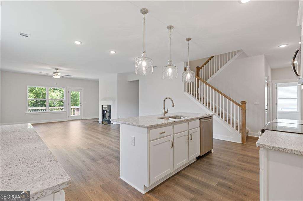 497 Principal Meridian DR