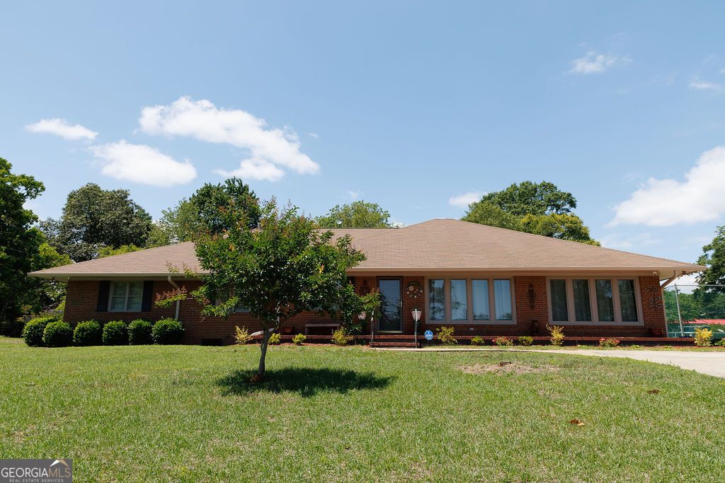 Photo of 211 N Broad Street, Buena Vista, GA 31803 (MLS # 10766287)