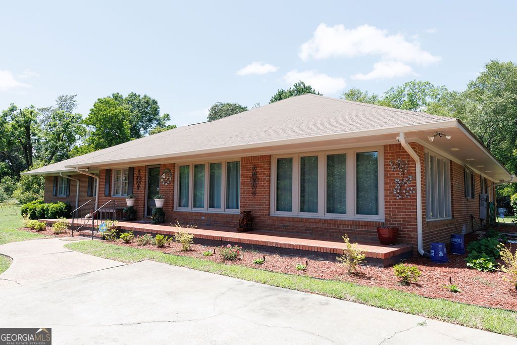 Photo of 211 N Broad Street, Buena Vista, GA 31803 (MLS # 10766287)