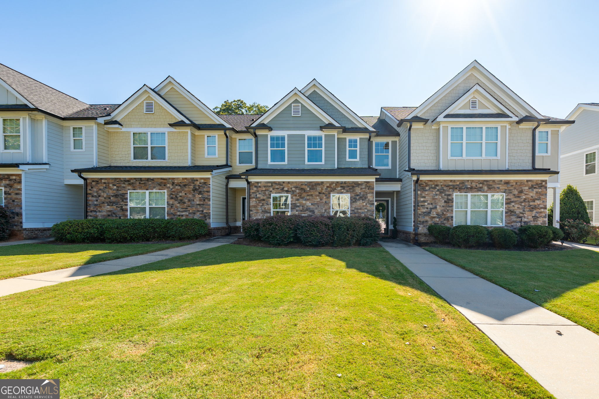 1597 Lincoln DR