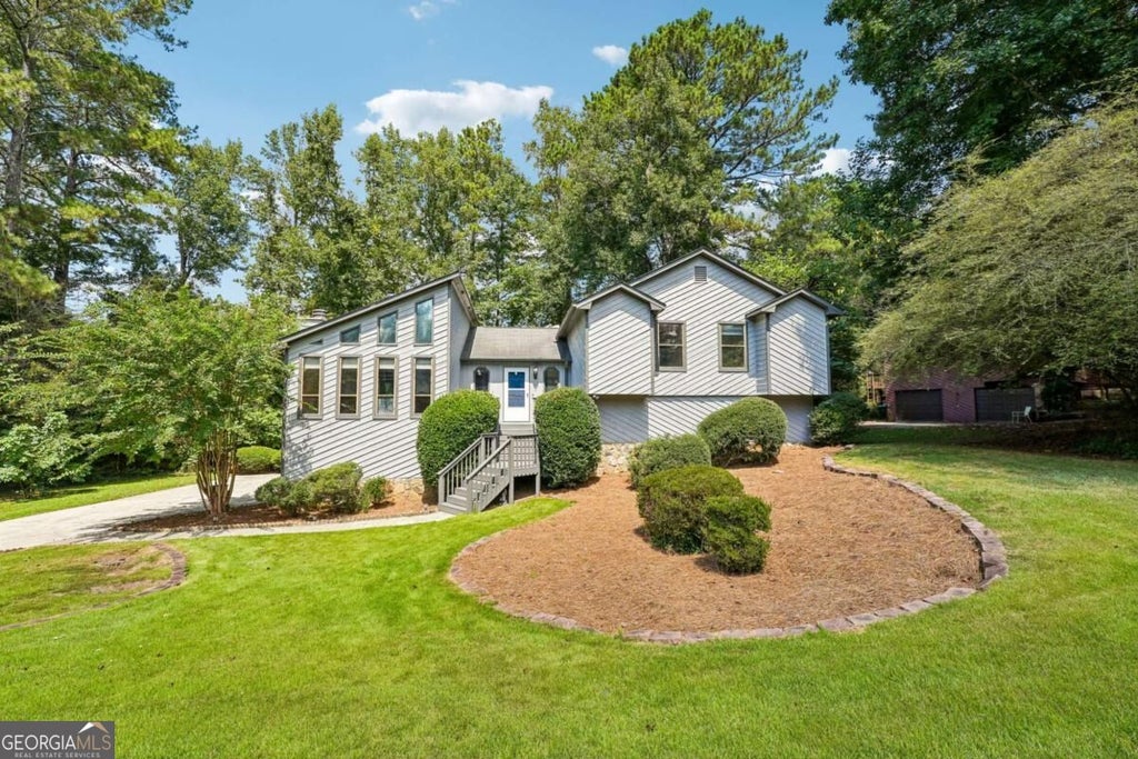 Photo of 3731 Willow Mill Drive, Lawrenceville, GA 30044 (MLS # 10837479)