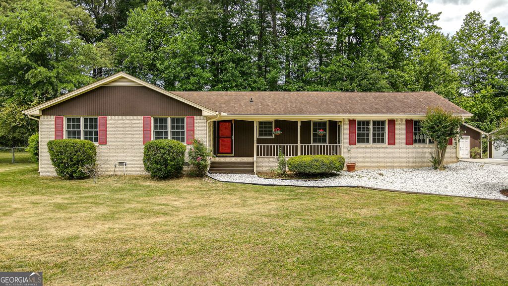 Photo of 472 Edwards Courts NW, Lawrenceville, GA 30044 (MLS # 10757077)