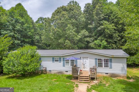 3085 Pea Ridge RD Cornelia GA 30531