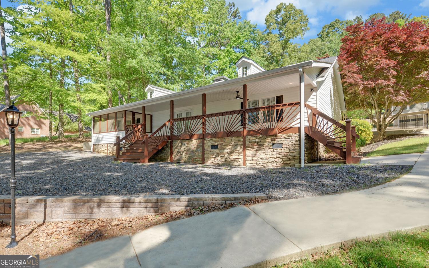 123 Ridgemore CIR