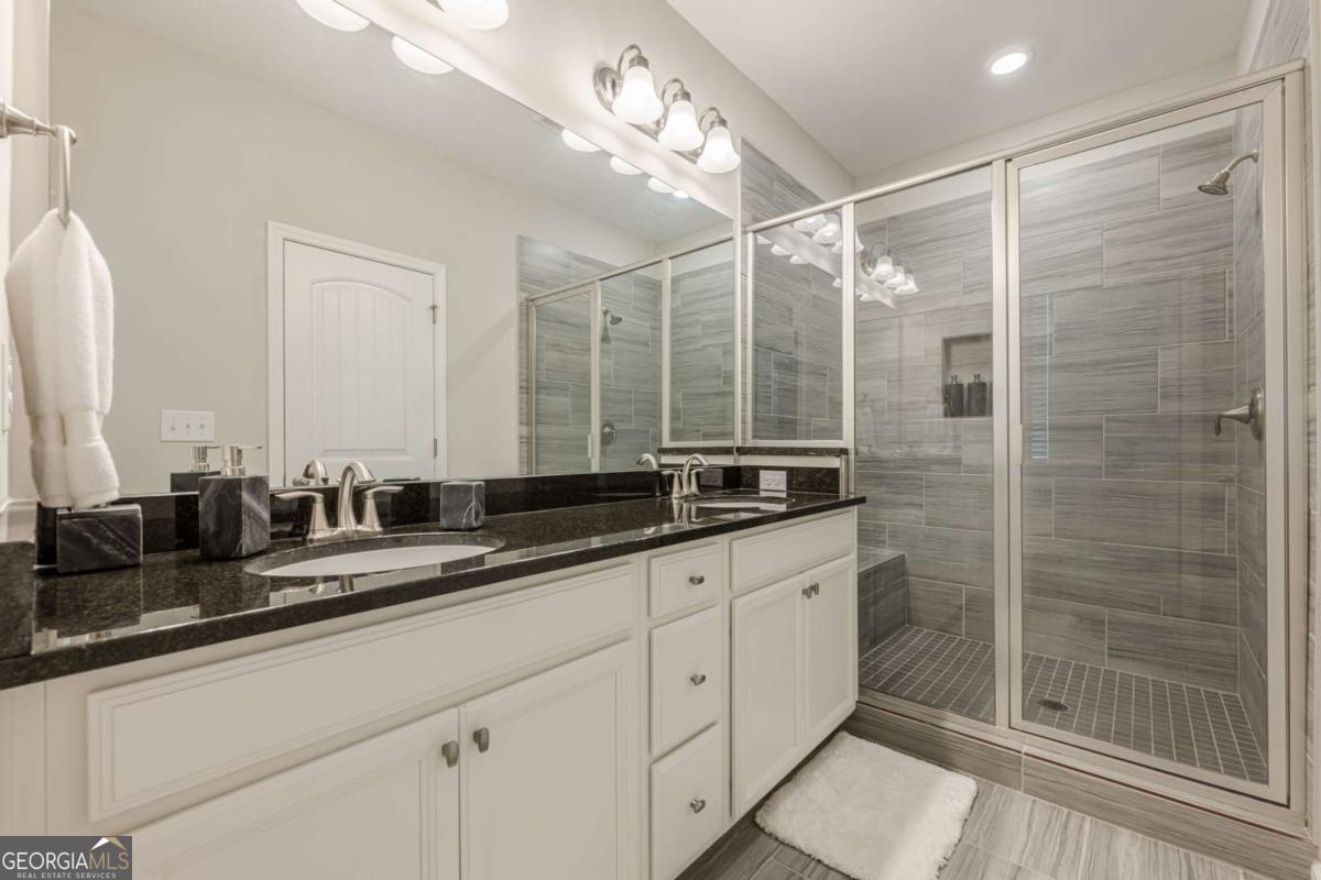 Caravavelle at Windward Park - Residential