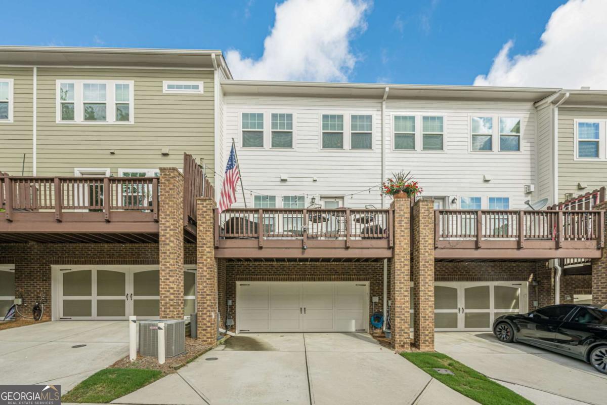 Caravavelle at Windward Park - Residential