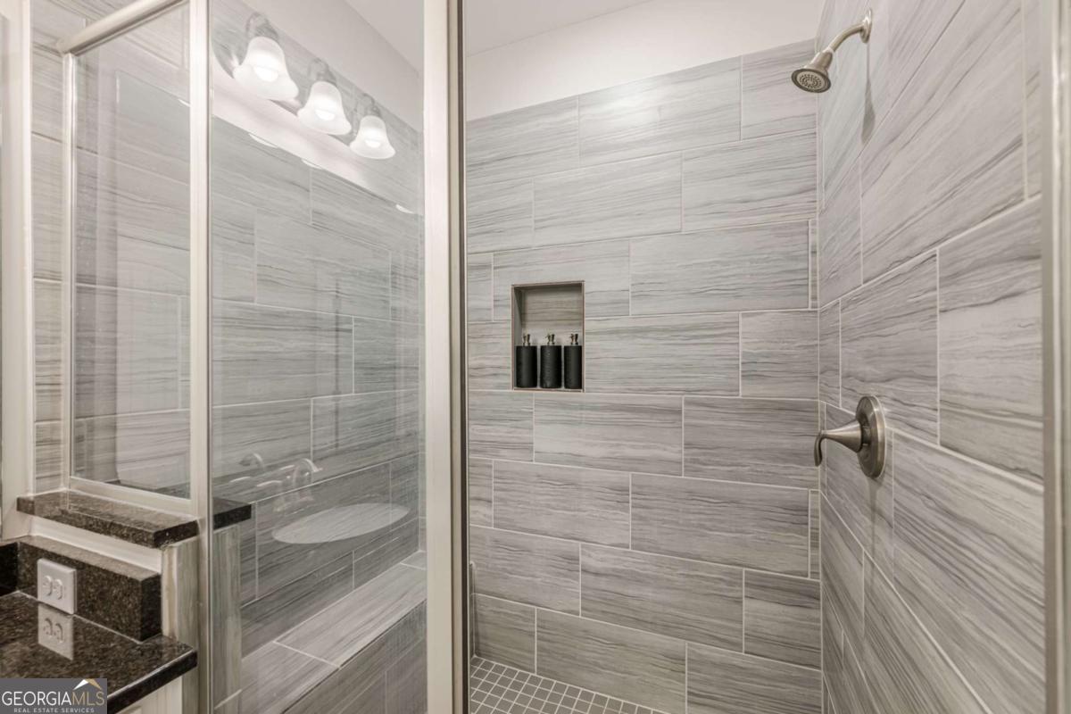 Caravavelle at Windward Park - Residential