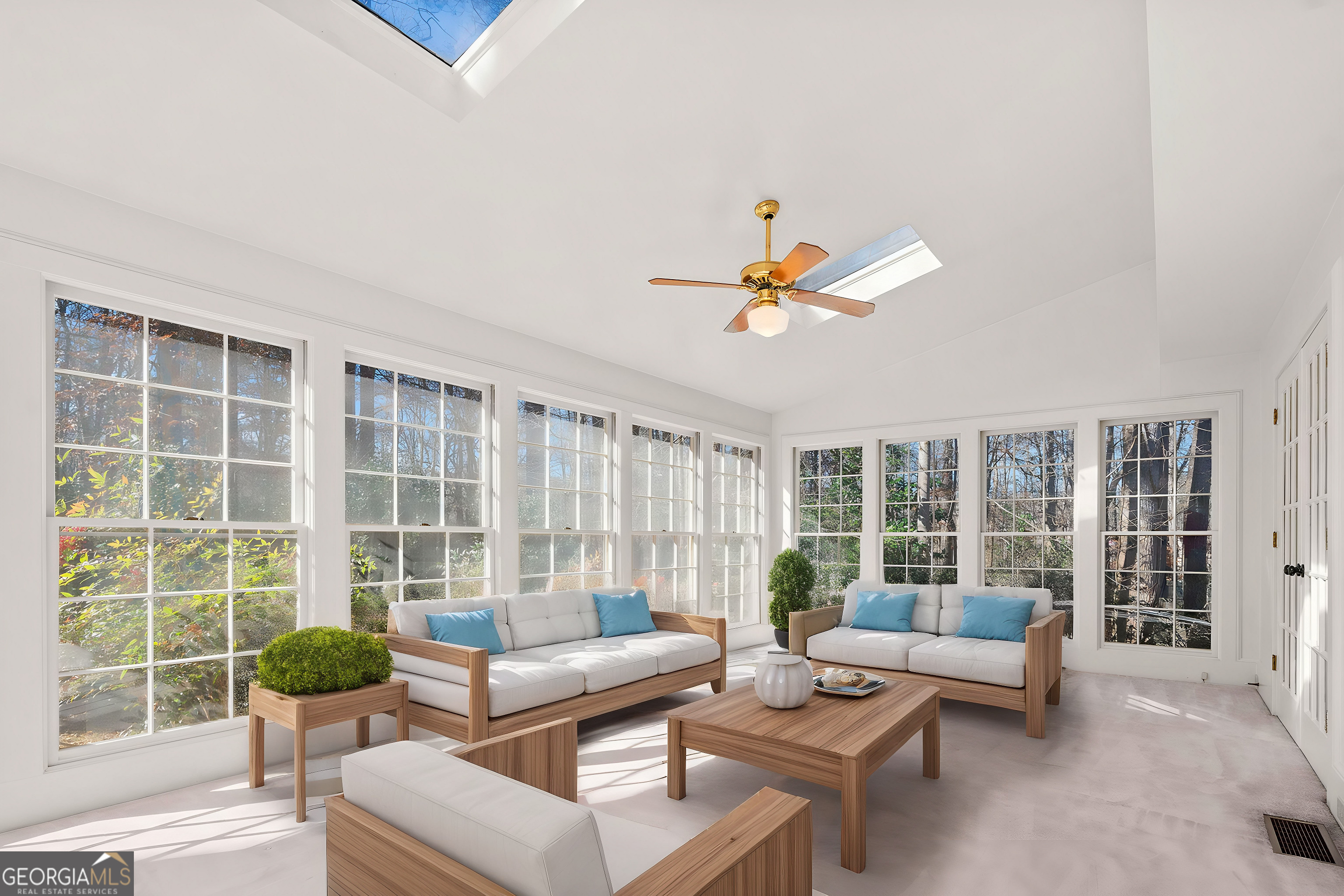 Lawrenceville, Georgia 30044, United States, 4 Bedrooms Bedrooms, ,3 BathroomsBathrooms,Residential,Active,21202