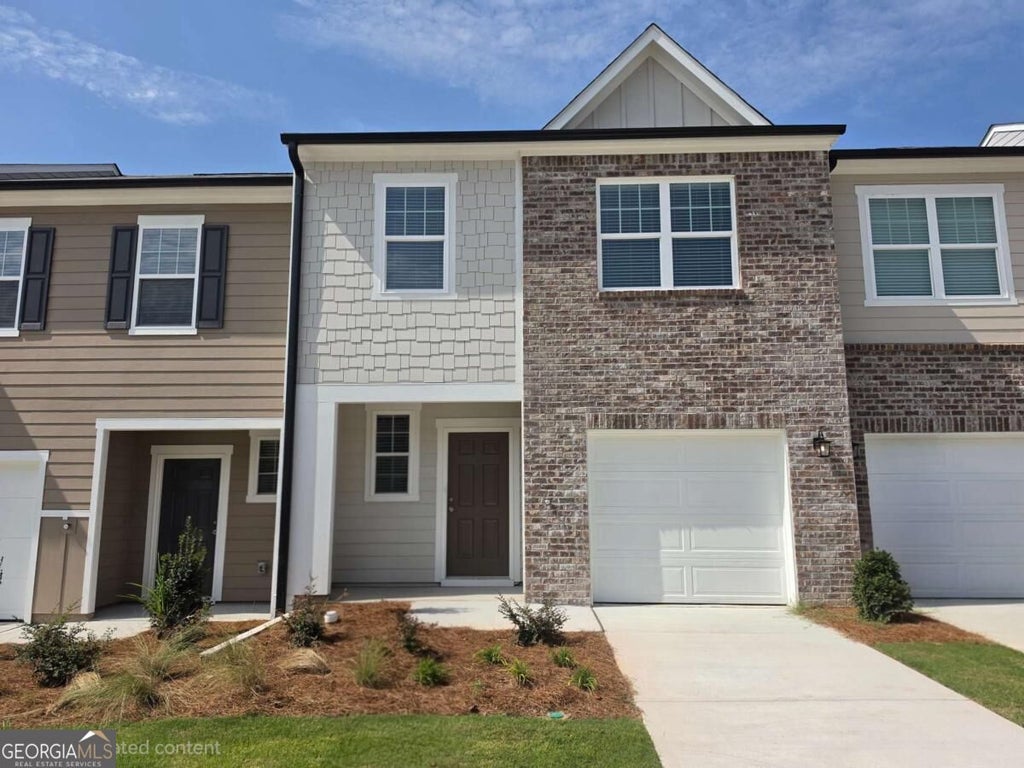 Photo of 1131 Lucienne Boulevard, Auburn, GA 30011 (MLS # 10849655)
