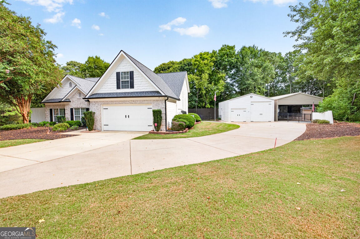 82 Flintstone RD