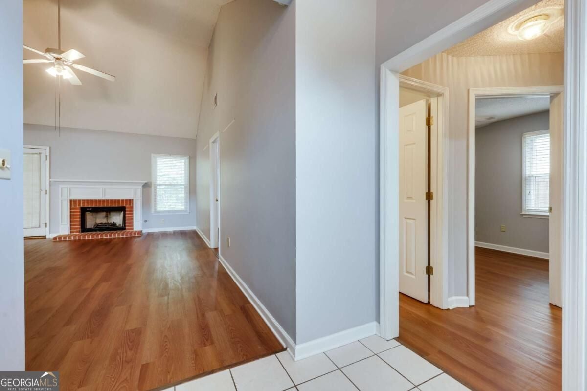 137 Lucy LN