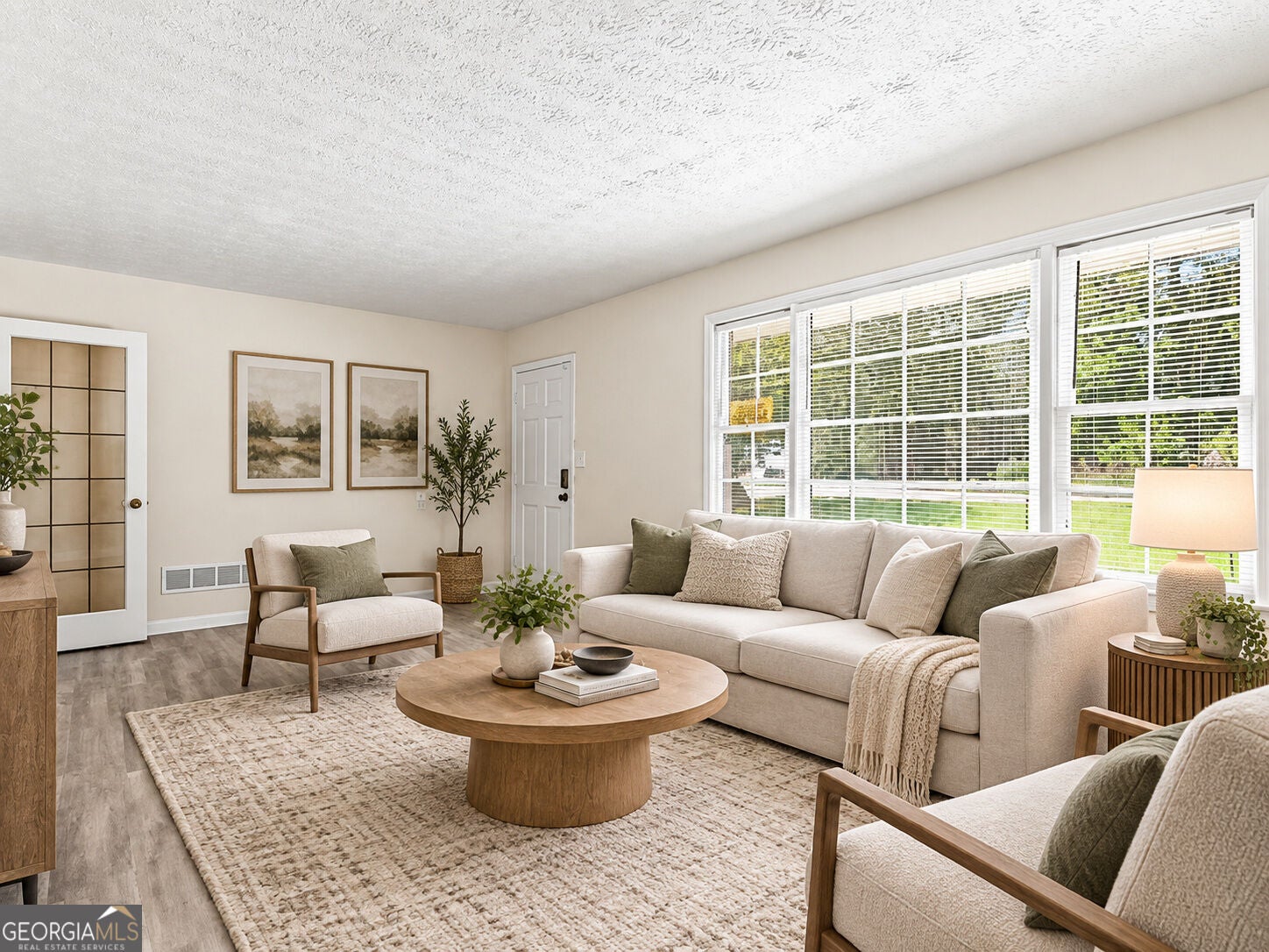 8423 Magnolia DR
