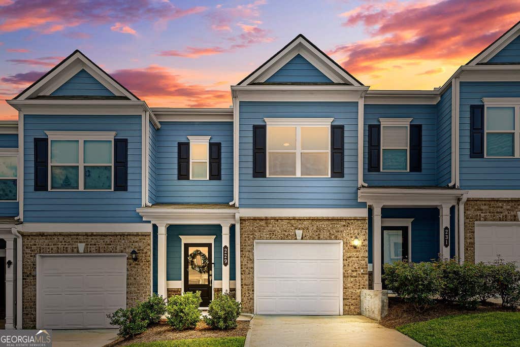 Photo of 229 Dupont Drive, Cartersville, GA 30121 (MLS # 10833495)
