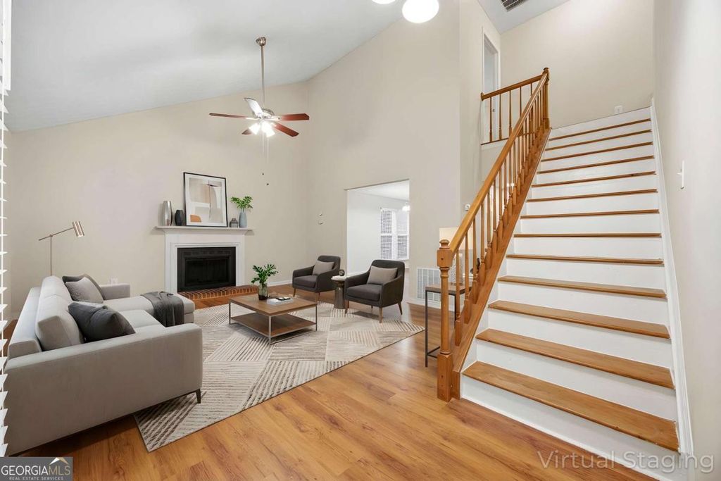 Photo of 10565 Summer Creek Drive, Alpharetta, GA 30022 (MLS # 10678119)