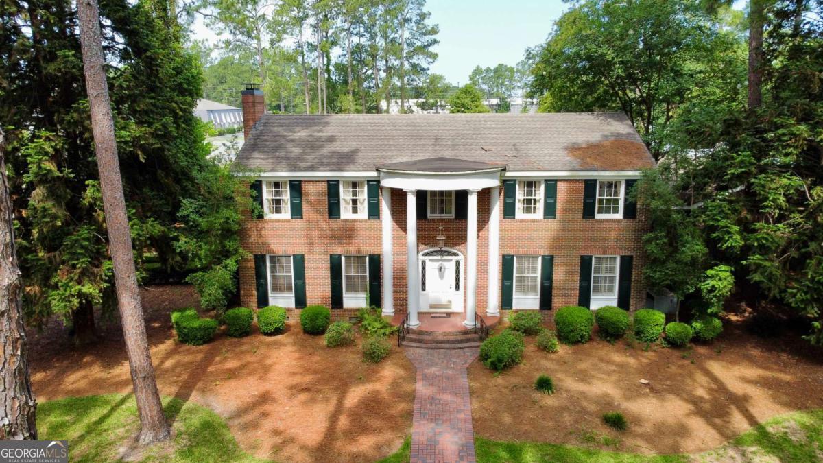 2202 Emory DR