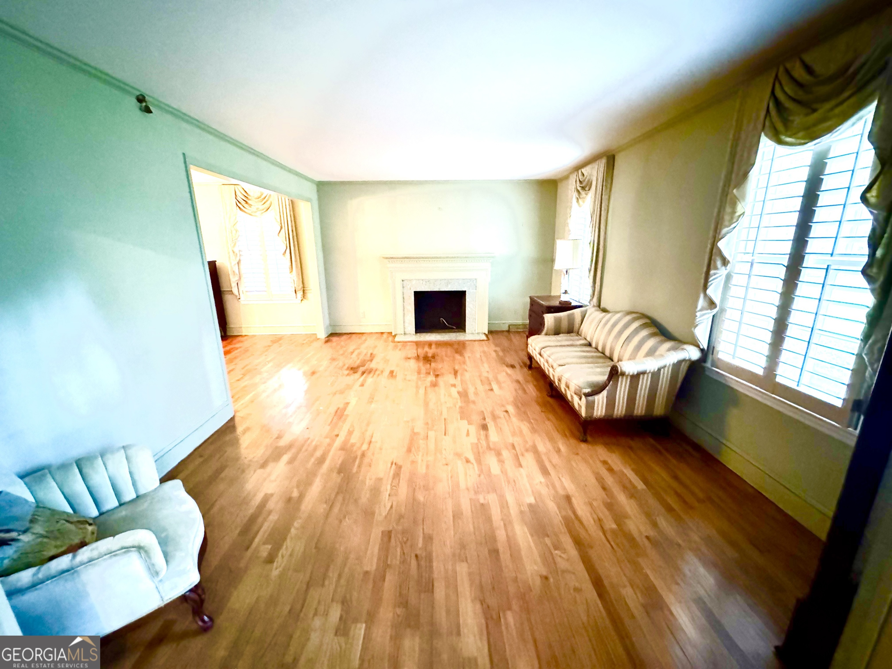 2202 Emory DR