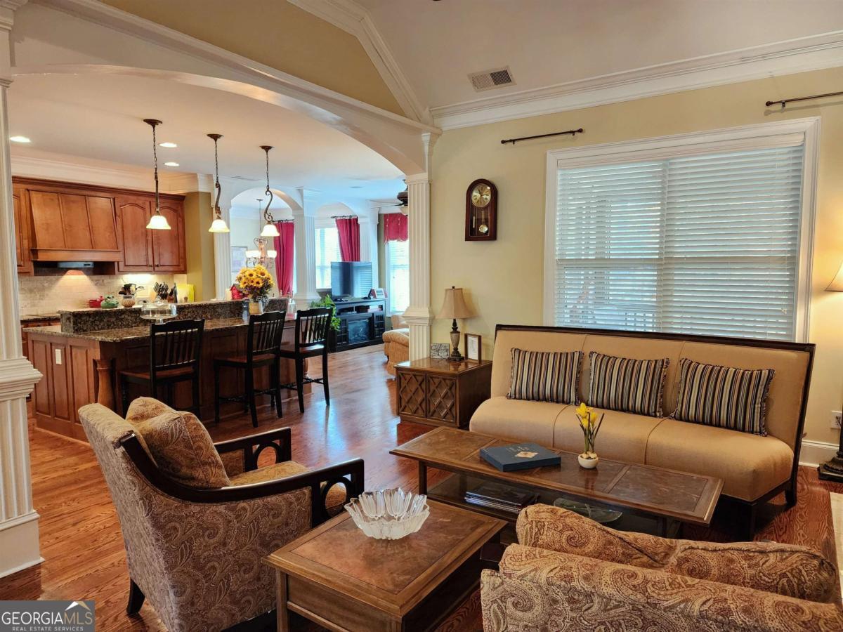 1091 Bouldercrest WAY