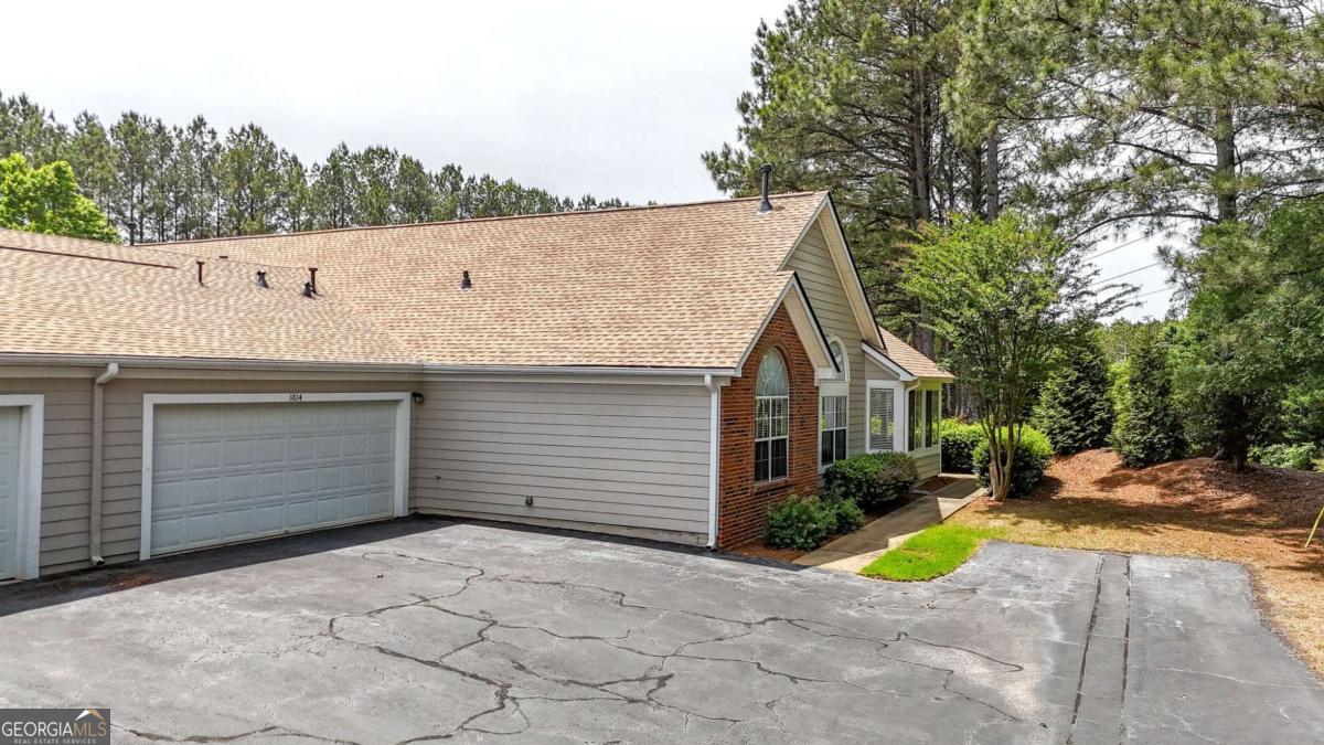 3814 Vineyards Lake CIR NW U15