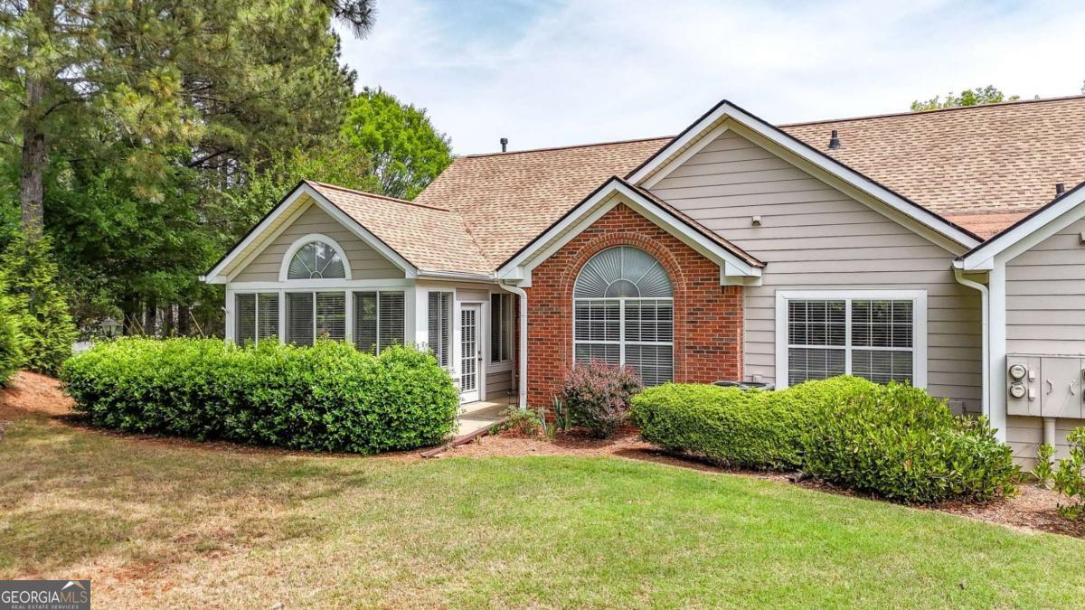 3814 Vineyards Lake CIR NW U15