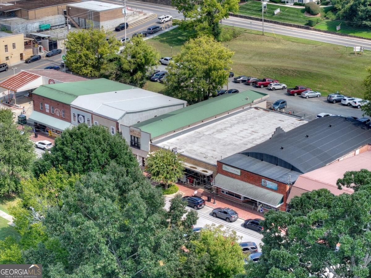 793 E Main ST
