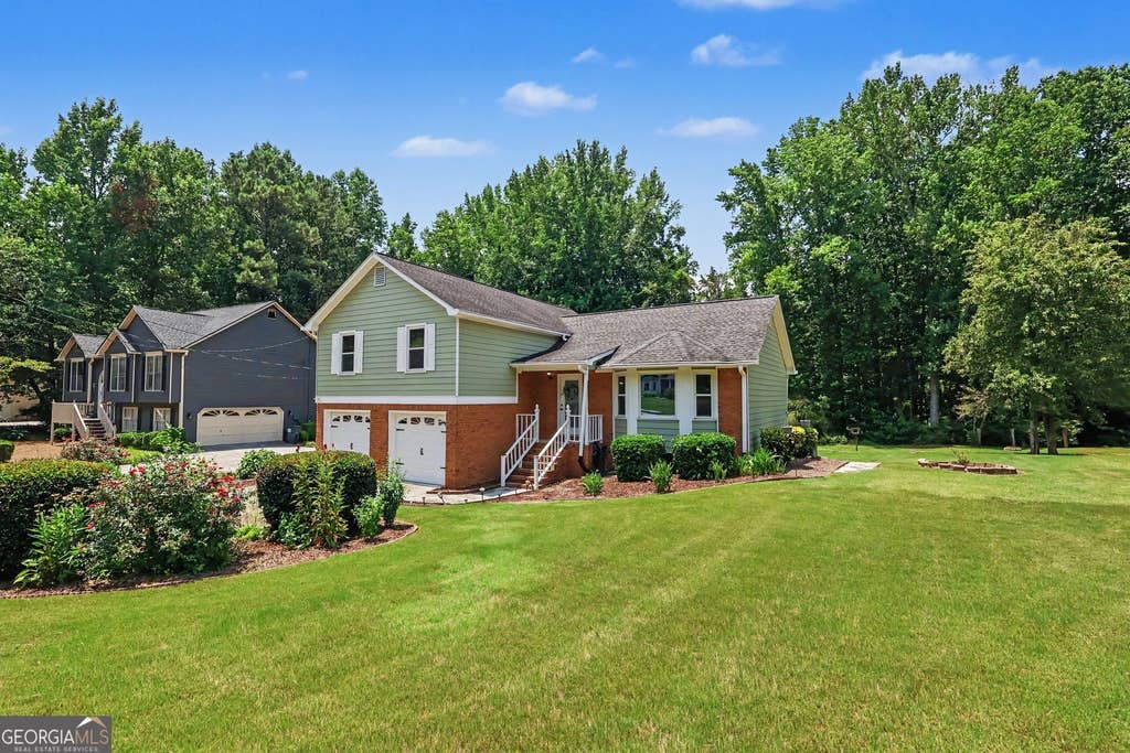 Photo of 2019 Amherst Lane SE, Conyers, GA 30094 (MLS # 10798841)