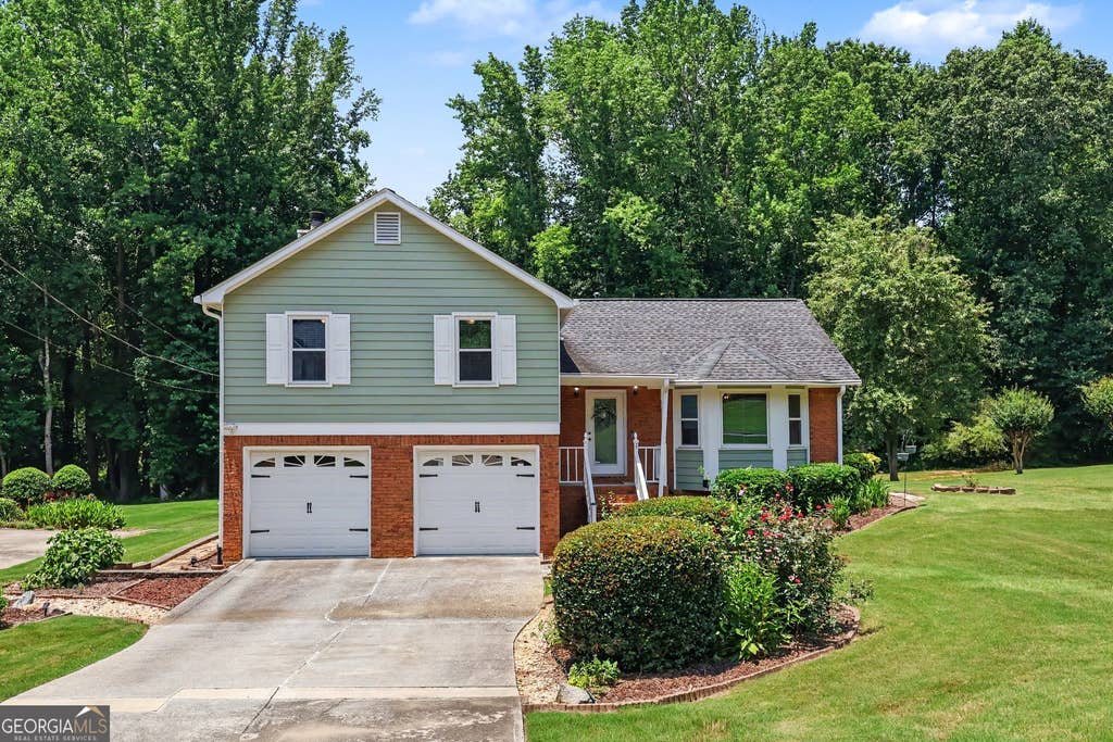 Photo of 2019 Amherst Lane SE, Conyers, GA 30094 (MLS # 10798841)