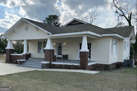 Photo of 203 N College Street, Statesboro, GA 30458 (MLS # 10672279)
