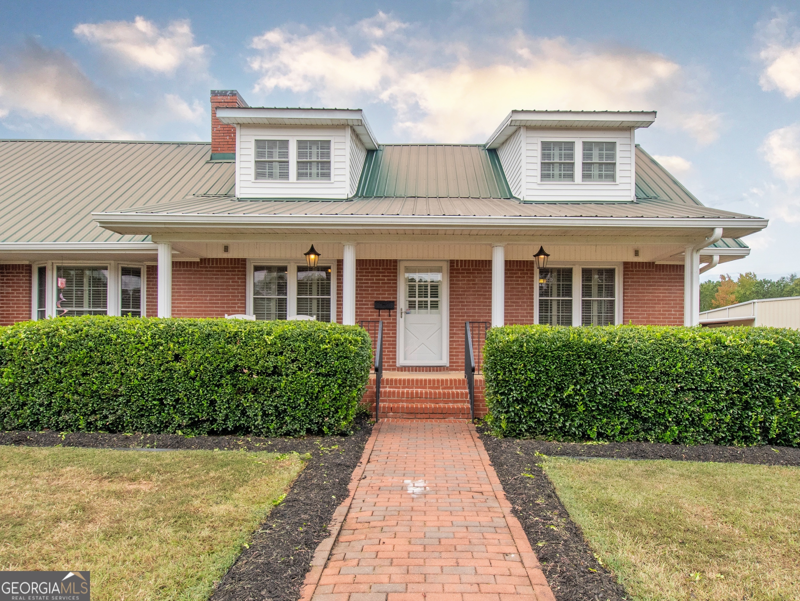 375 Luther Bailey RD