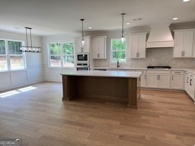 Fayetteville, Georgia 30215, United States, 3 Bedrooms Bedrooms, ,3 BathroomsBathrooms,Residential,Pending,123316